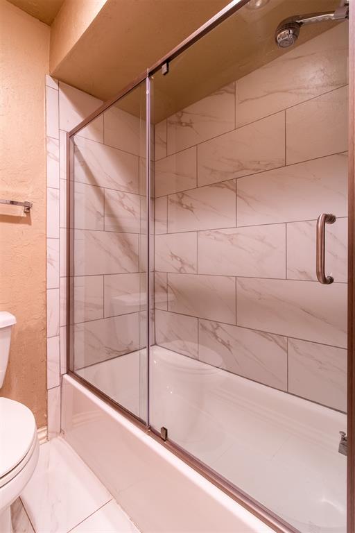 14007 Fairhill Avenue Property Photo 25