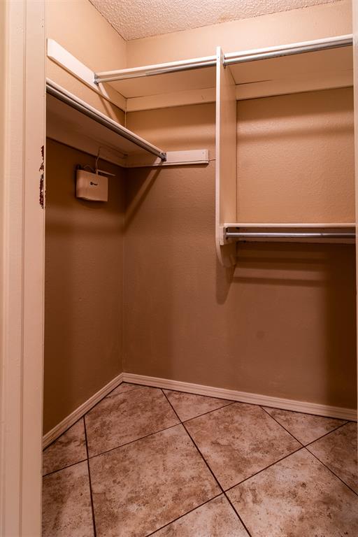 14007 Fairhill Avenue Property Photo 26