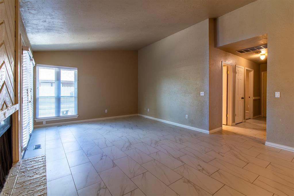 14007 Fairhill Avenue Property Photo 27