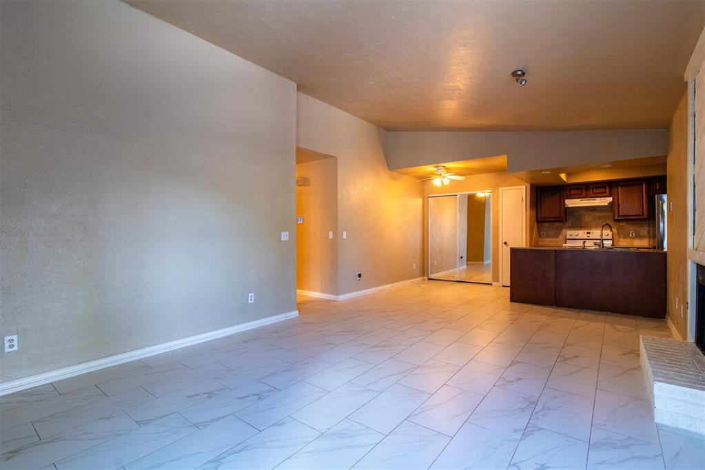 14007 Fairhill Avenue Property Photo 28