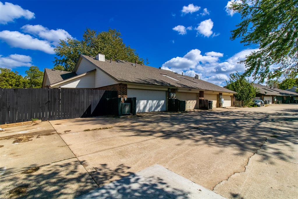14007 Fairhill Avenue Property Photo 37