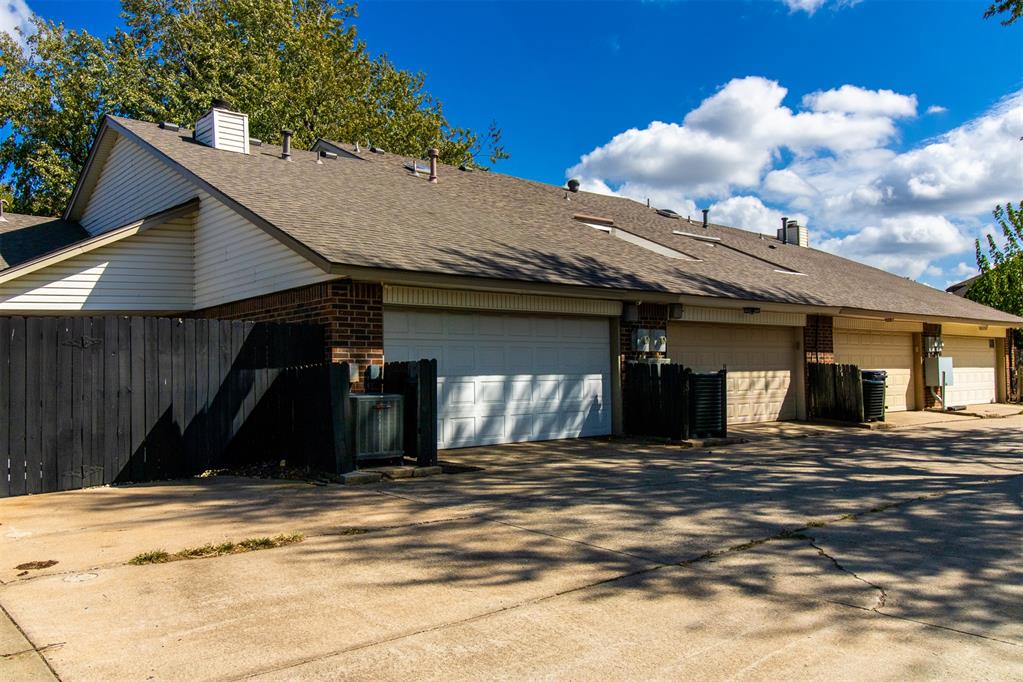 14007 Fairhill Avenue Property Photo 38