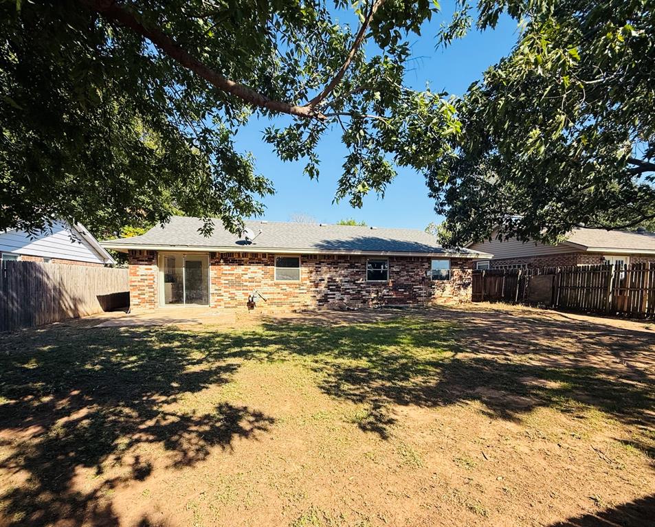 732 Ranchoak Drive Property Photo 3