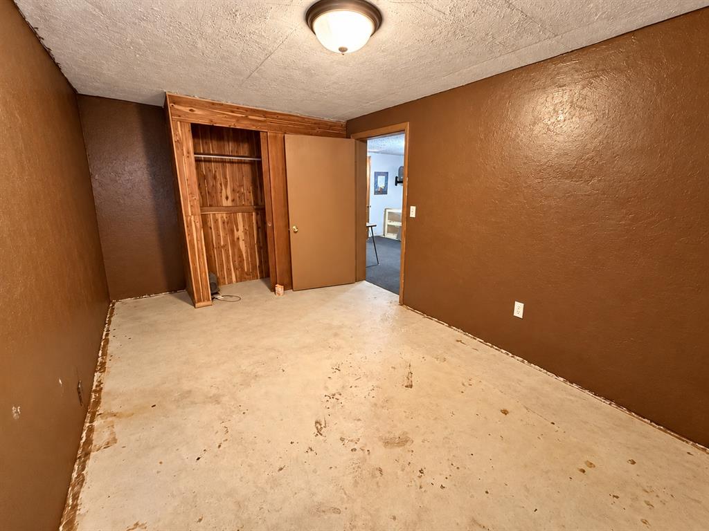 319 Division Street Property Photo 15