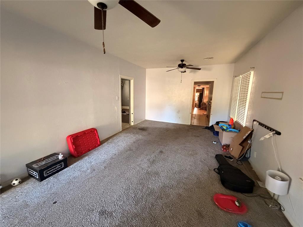 810 W Spruce Avenue Property Photo 6