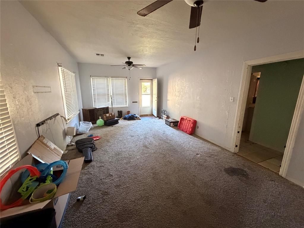 810 W Spruce Avenue Property Photo 7