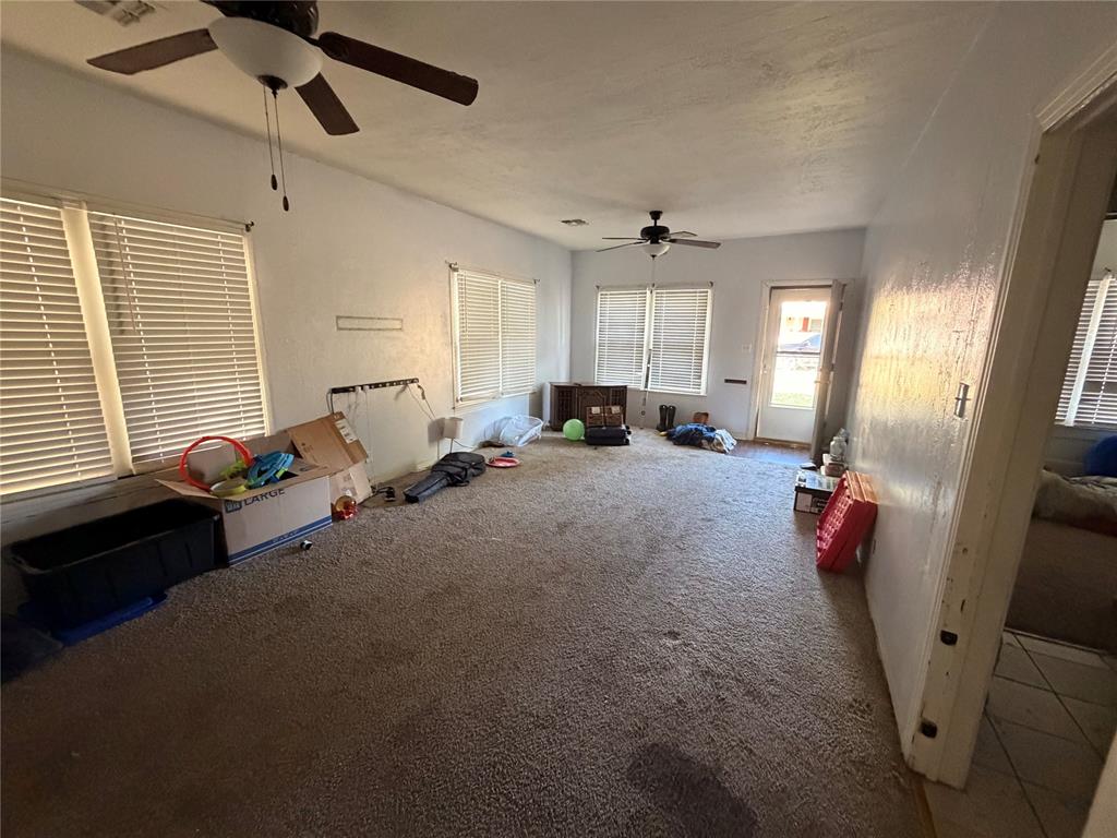 810 W Spruce Avenue Property Photo 8
