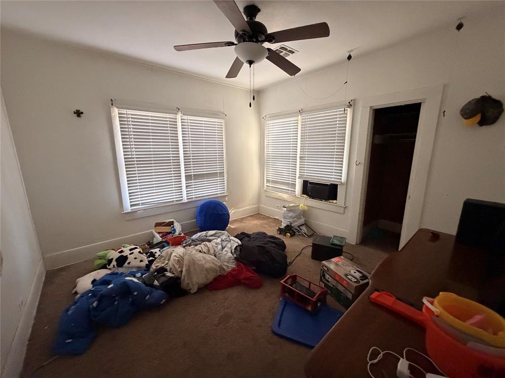 810 W Spruce Avenue Property Photo 9