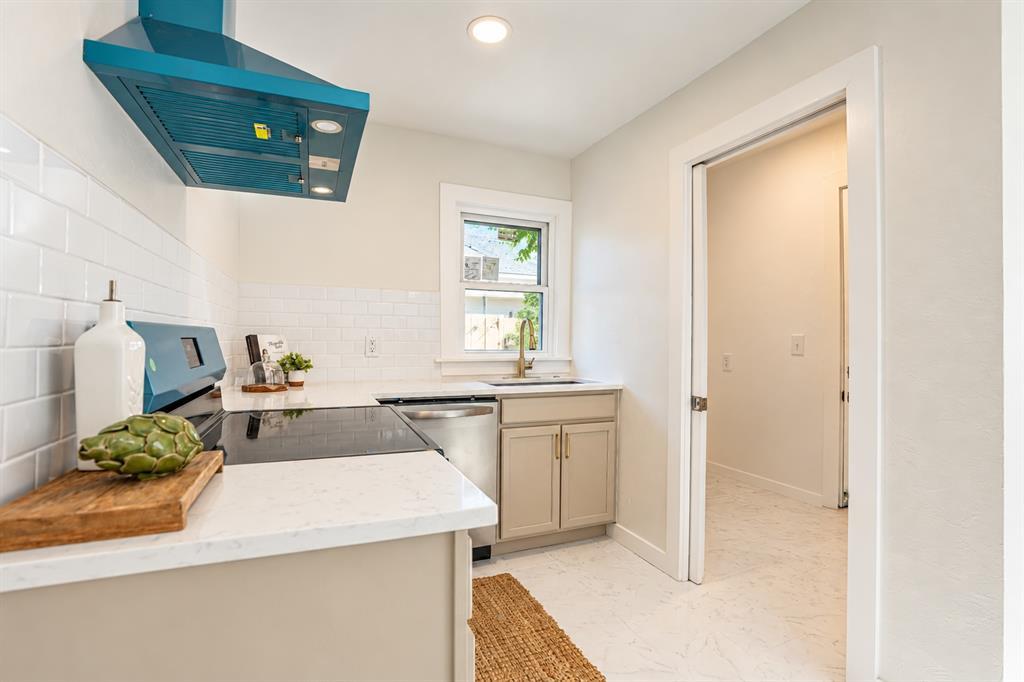1504 N Magnolia Street Property Photo 6