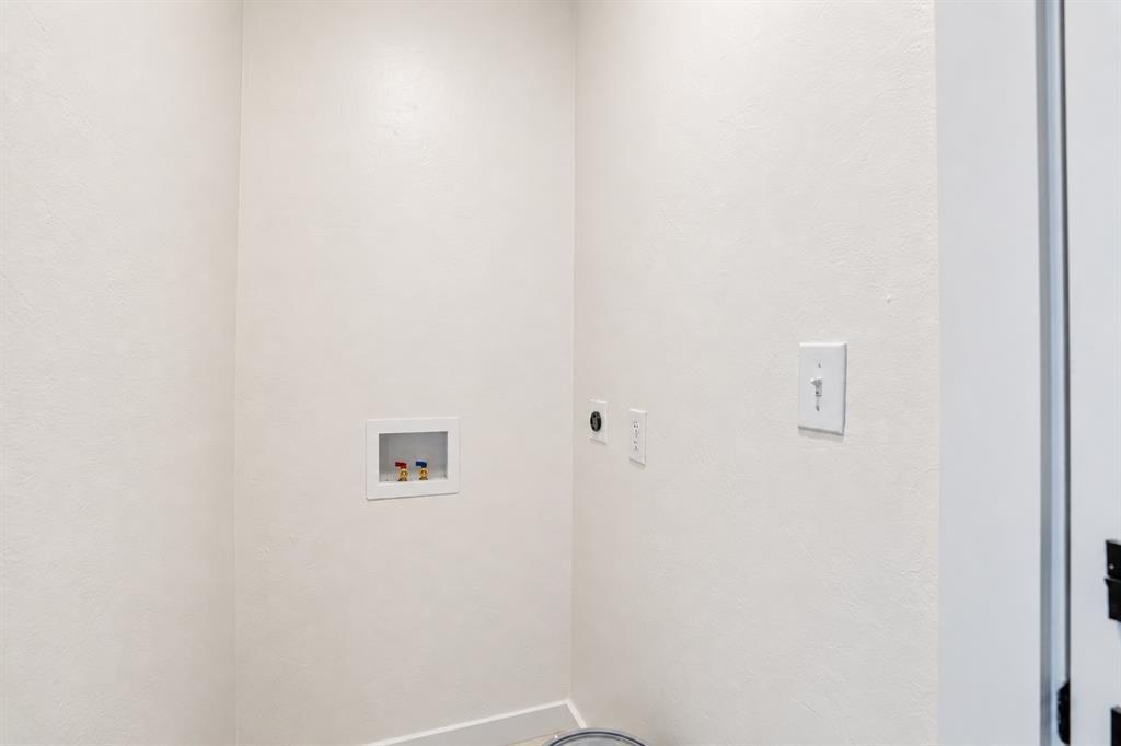 1504 N Magnolia Street Property Photo 9