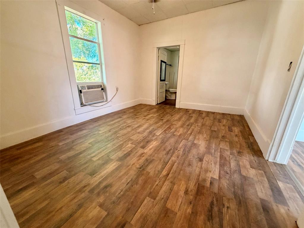 701 N Broadway Avenue Property Photo 7