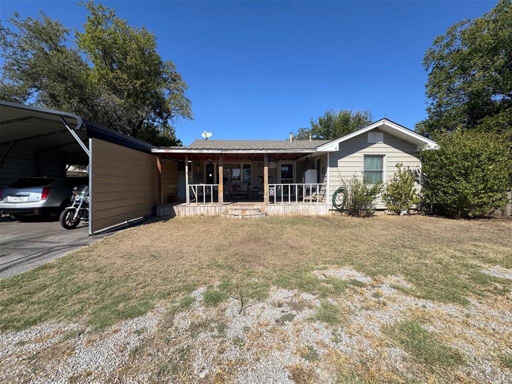 915 W C Street Property Photo 1
