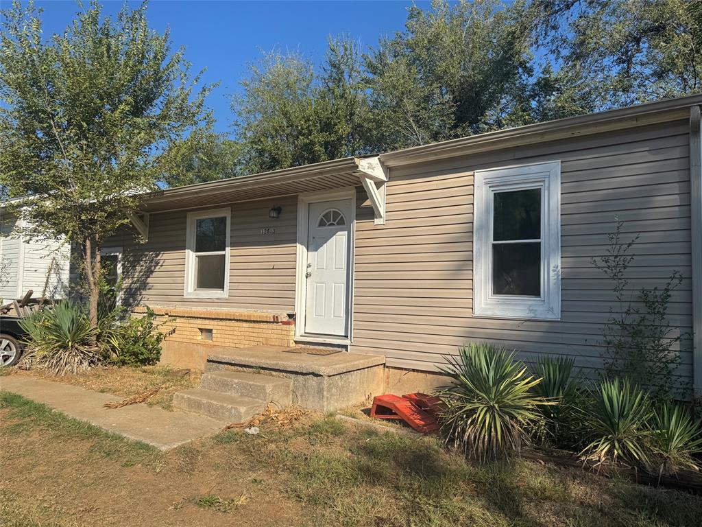 12813 Ne 37th Street Property Photo 2