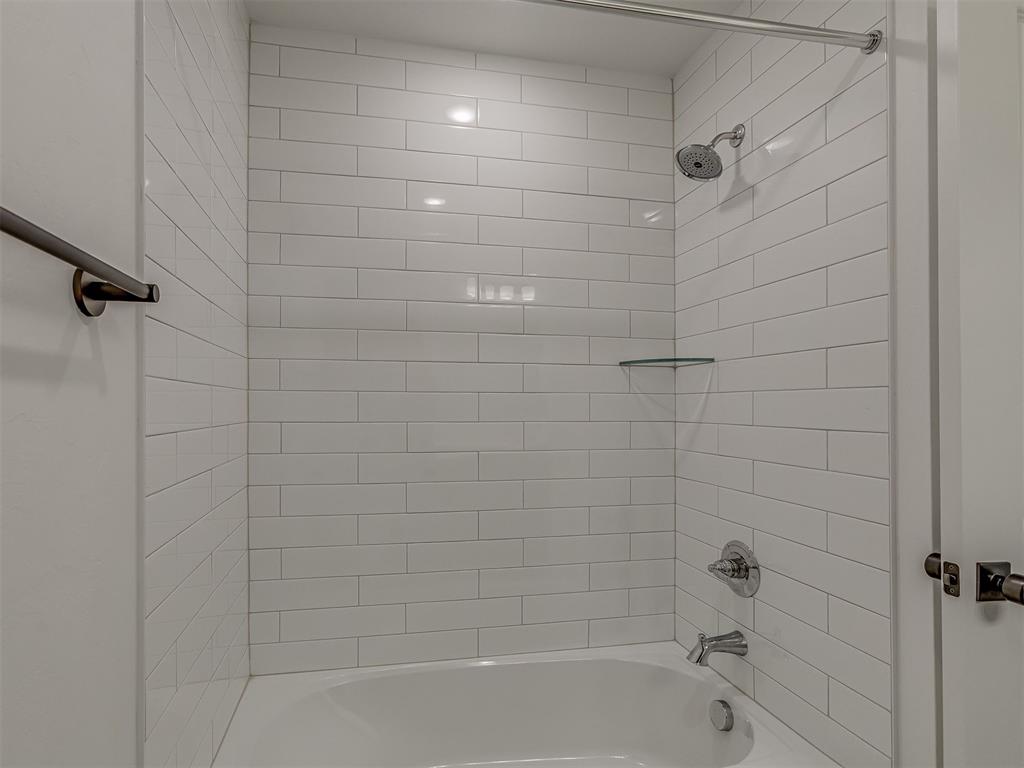 3717 Nw 177th Street Property Photo 35