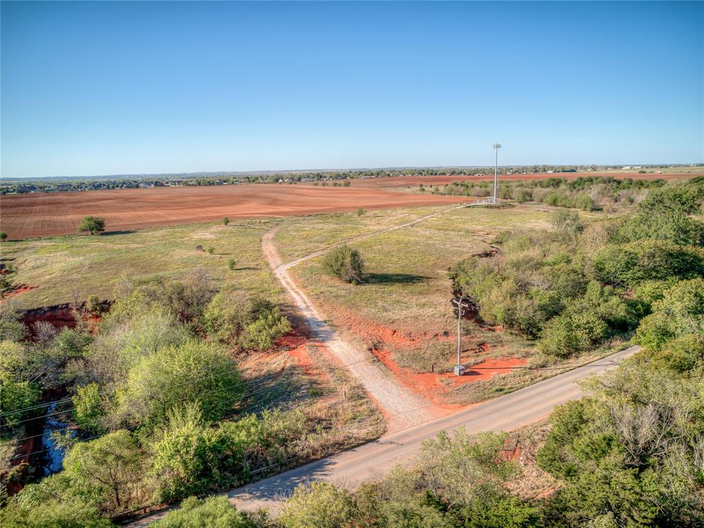 2728 Ne Edmond Road Property Photo 2