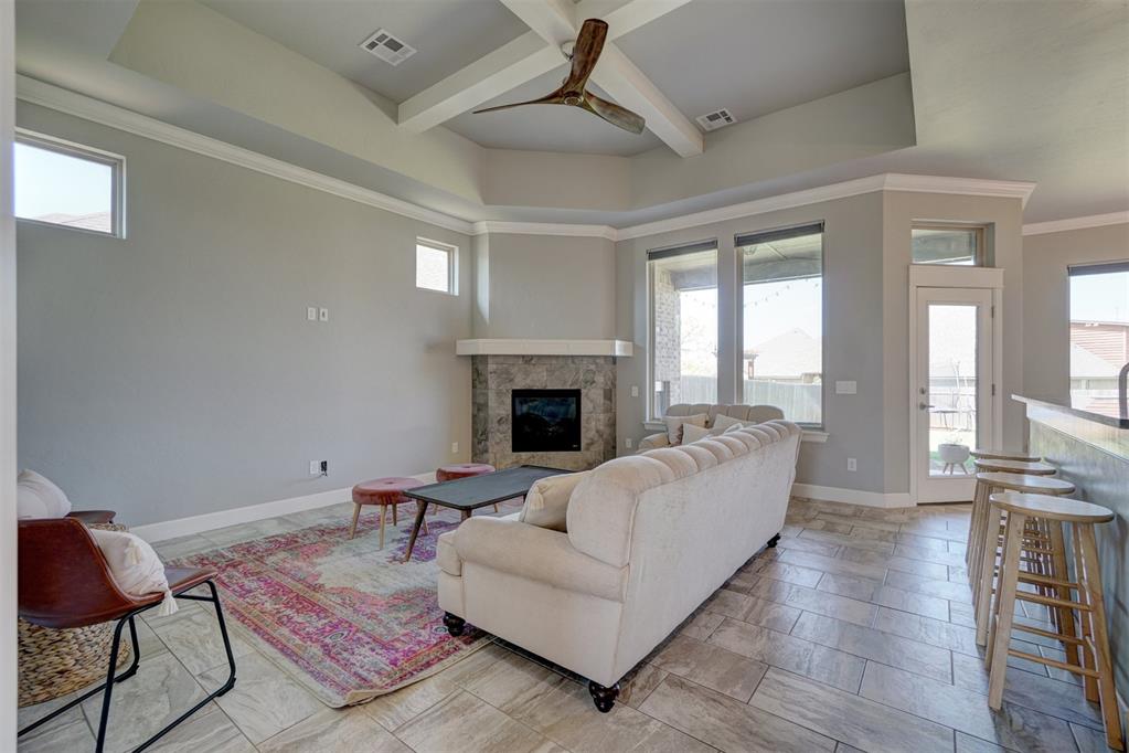 18836 Rolling Hill Way Property Photo 7