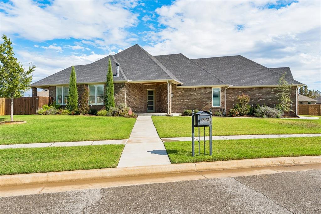 15108 Fountain Creek Lane Property Photo 3