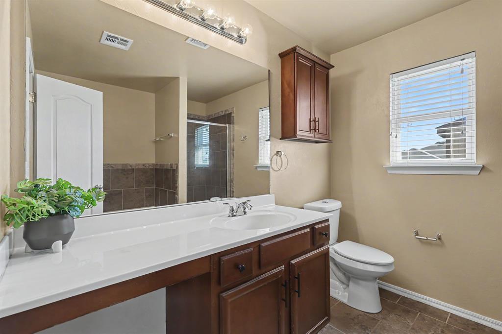 824 Crown Heights Lane Property Photo 15
