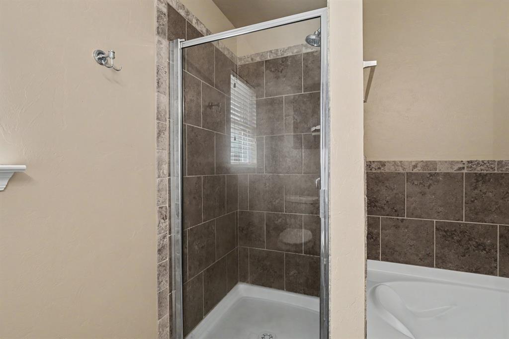 824 Crown Heights Lane Property Photo 17
