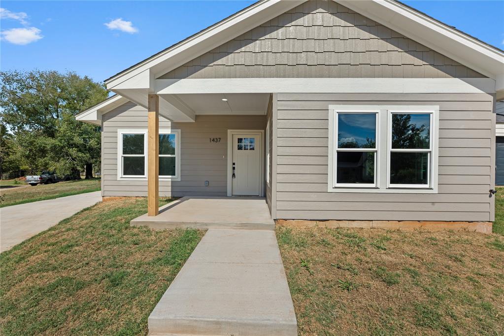 1437 Ne 9th Street Property Photo 2