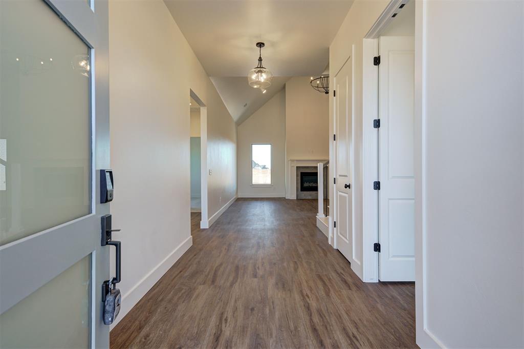 1224 Collis Court Property Photo 4