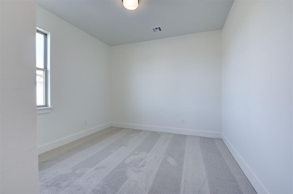 1224 Collis Court Property Photo 33