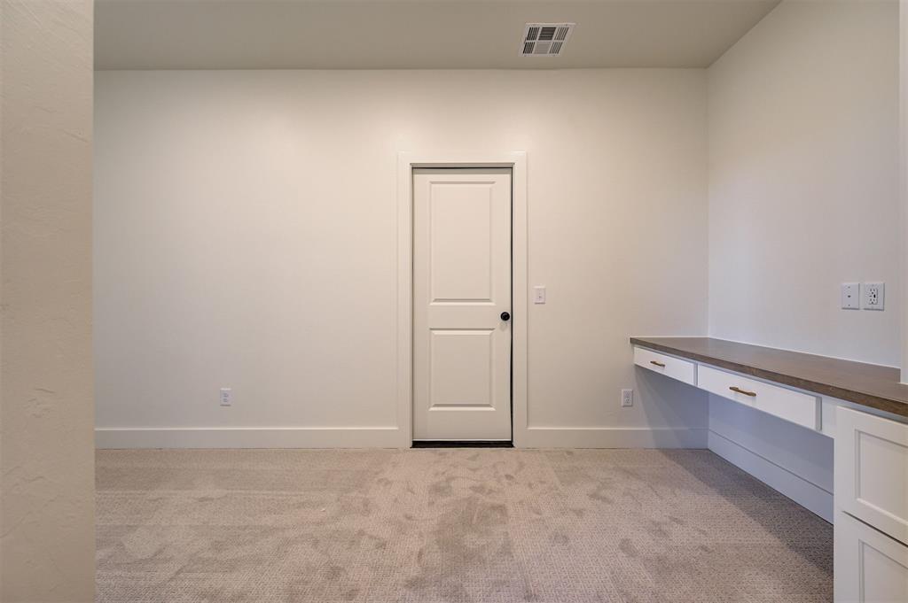 1224 Collis Court Property Photo 35
