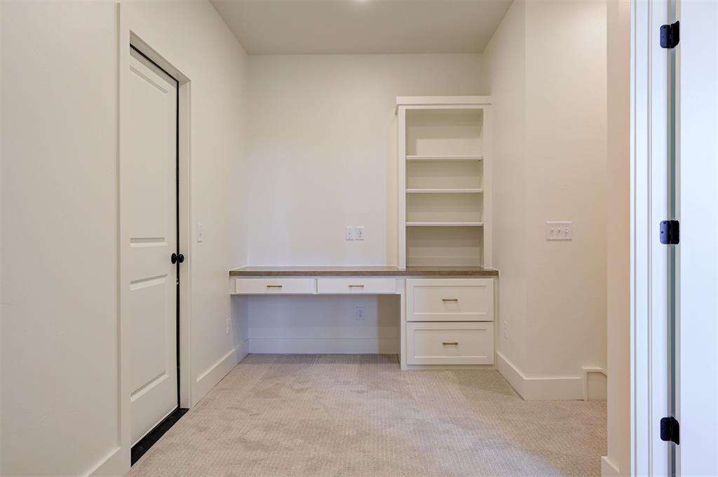 1224 Collis Court Property Photo 36