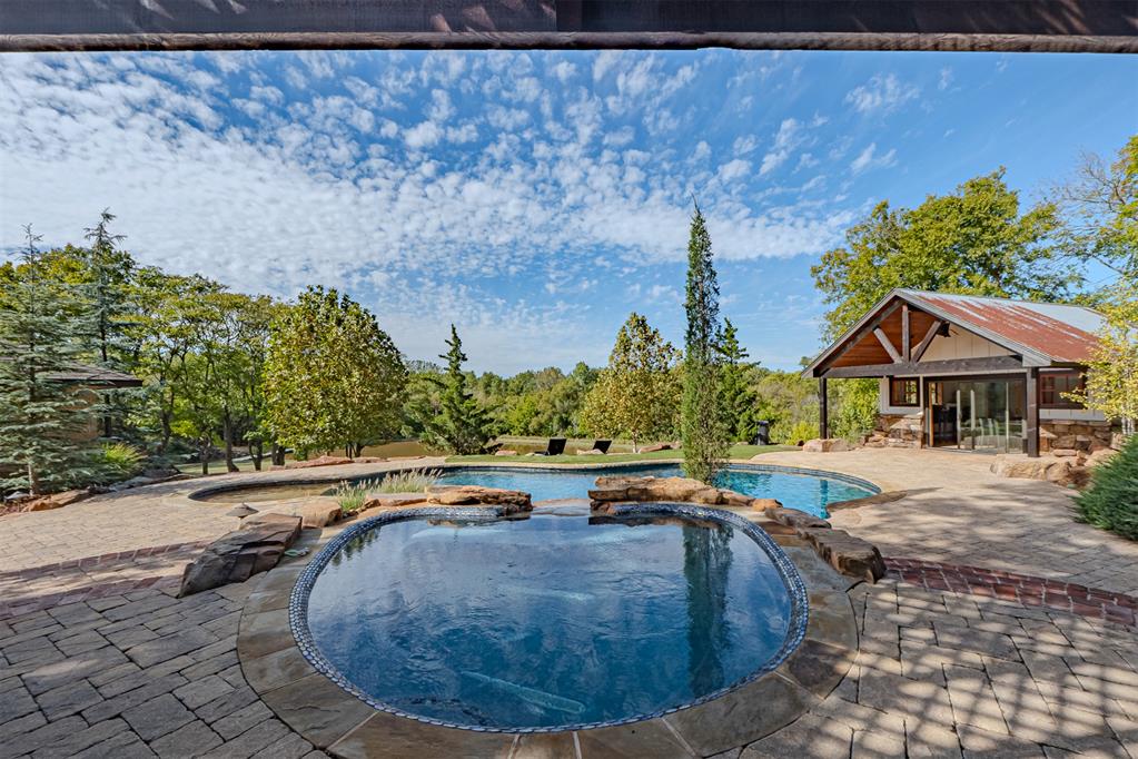 6315 River Oaks Road Property Photo 1