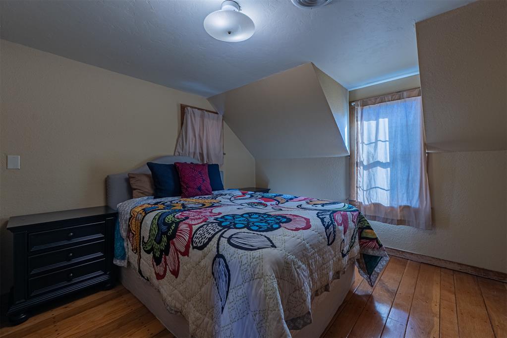 6315 River Oaks Road Property Photo 4