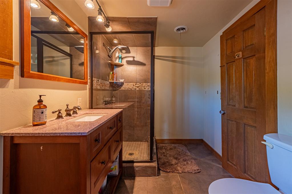 6315 River Oaks Road Property Photo 8