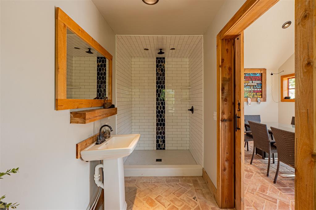 6315 River Oaks Road Property Photo 27