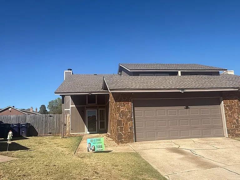 2221 S Shadowridge Court Property Photo 2