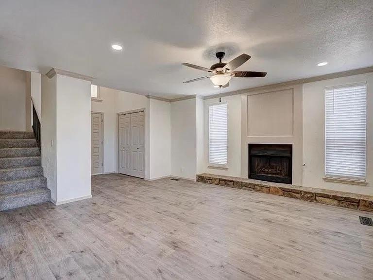 2221 S Shadowridge Court Property Photo 5