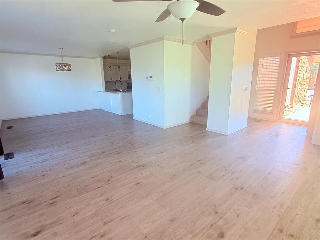 2221 S Shadowridge Court Property Photo 6