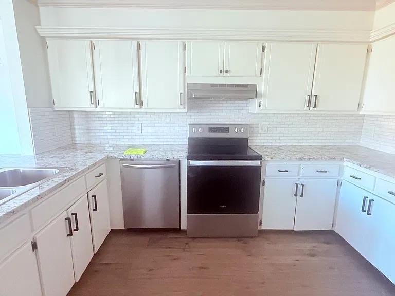 2221 S Shadowridge Court Property Photo 12