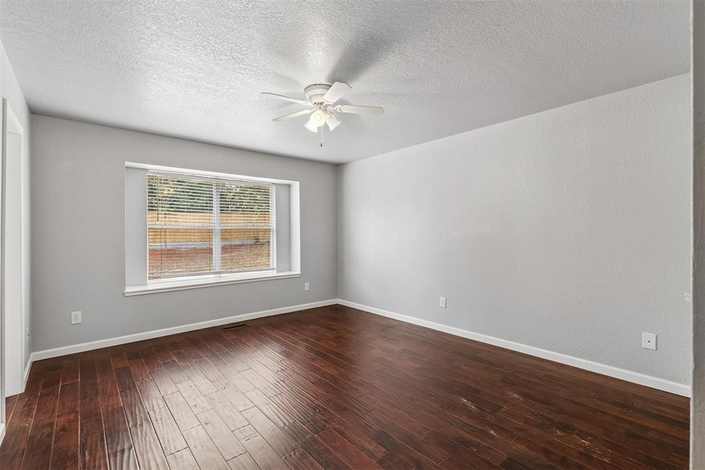 6704 Nw 131st Street Property Photo 18