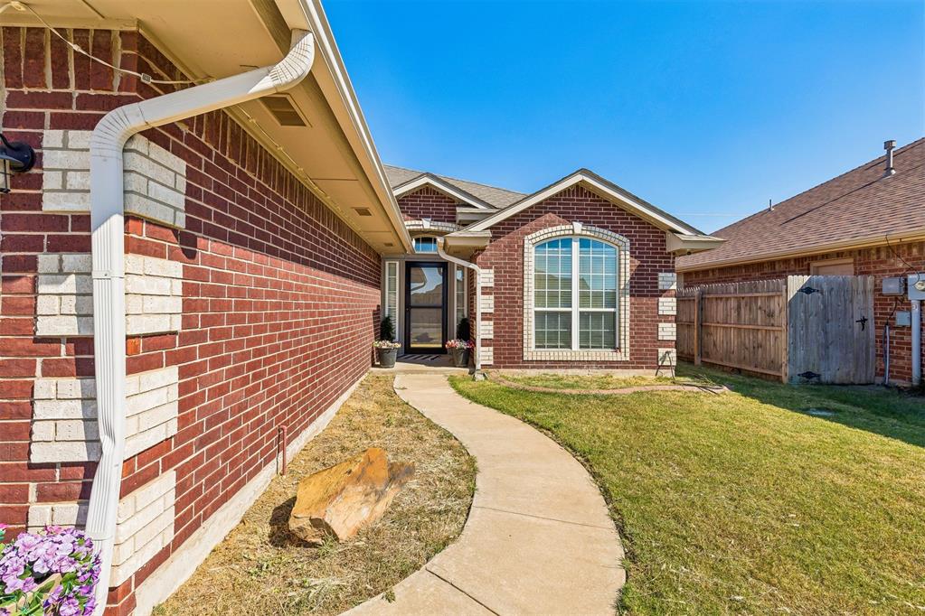 15928 Vicki Drive Property Photo 3