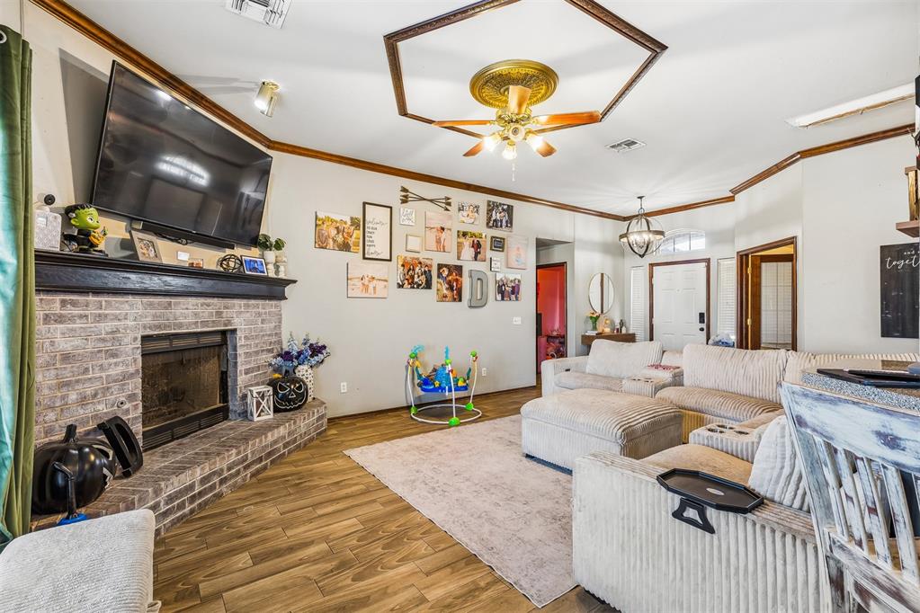 15928 Vicki Drive Property Photo 6