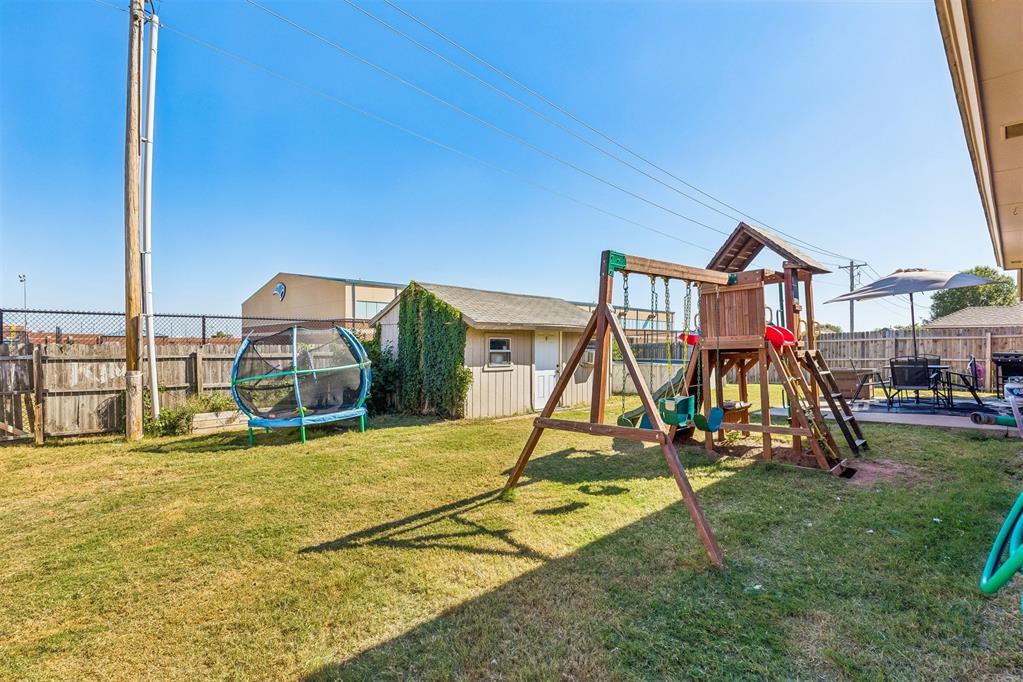15928 Vicki Drive Property Photo 36