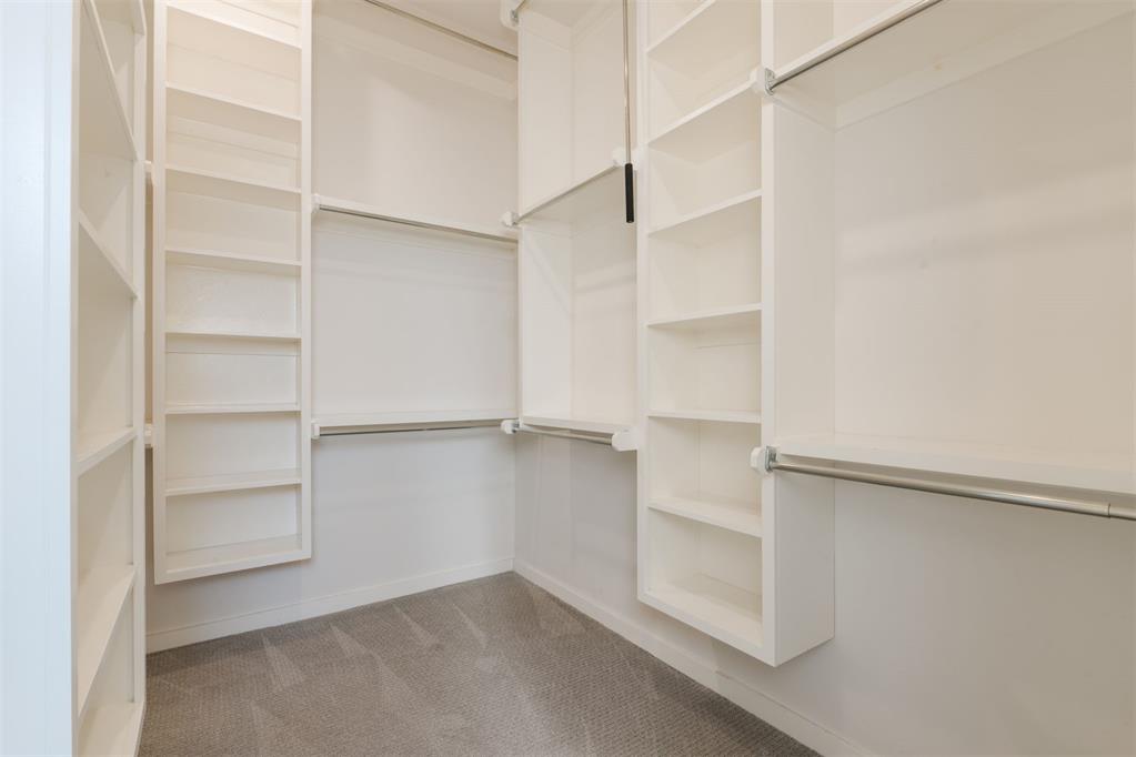 1712 Runway Boulevard Property Photo 30