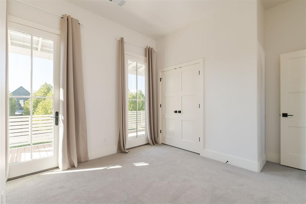 1712 Runway Boulevard Property Photo 36