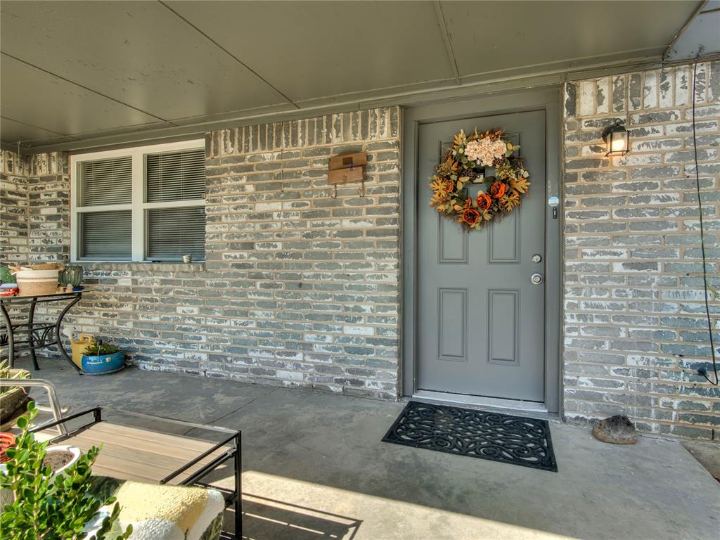 9813 Ne 7th Street Property Photo 4