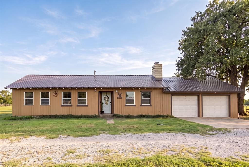 27253 N County Road 3200 Road Property Photo 1