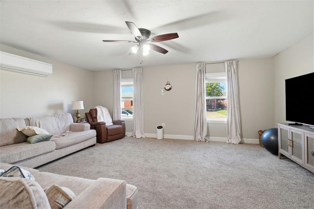 1608 Wilson Street Property Photo 12