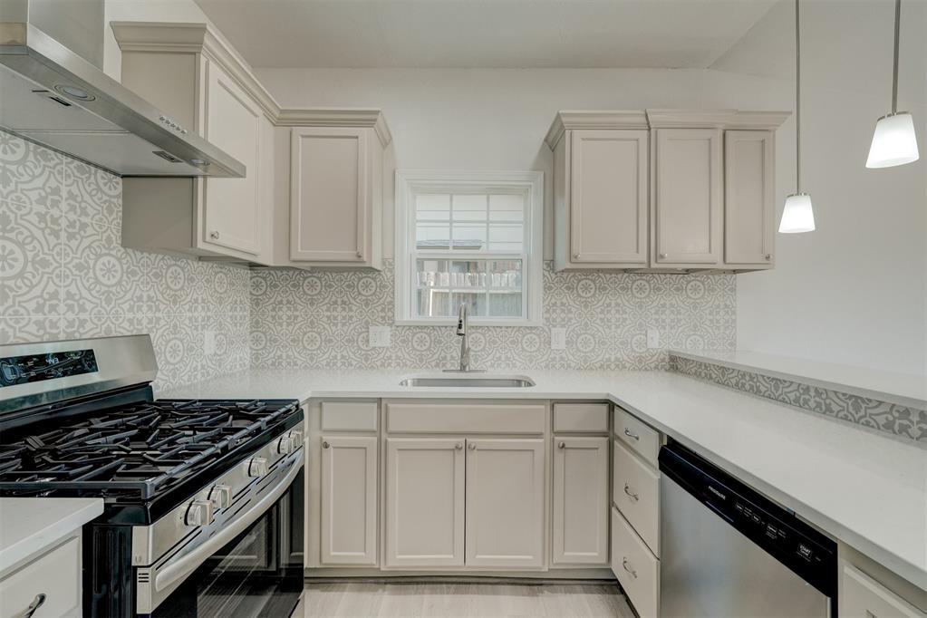 11601 Matthews Avenue Property Photo 11