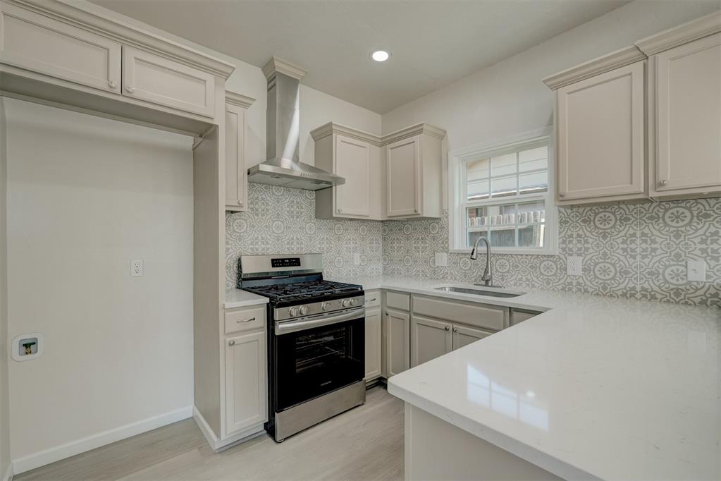 11601 Matthews Avenue Property Photo 16