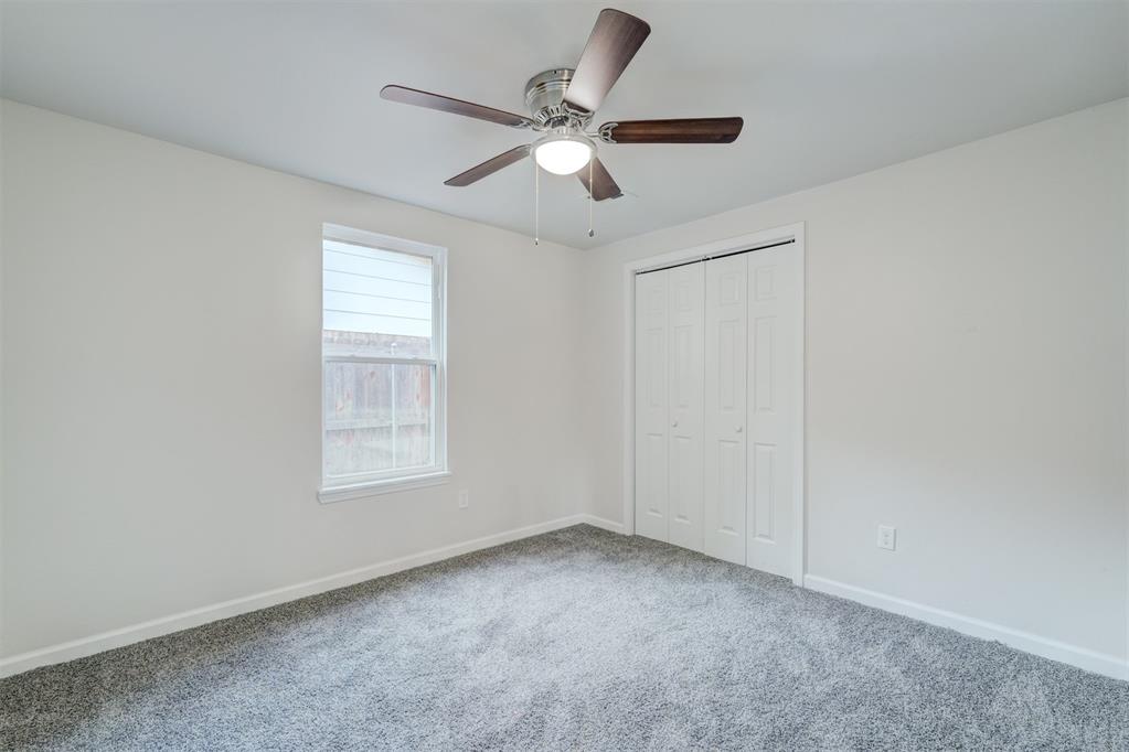 11601 Matthews Avenue Property Photo 28