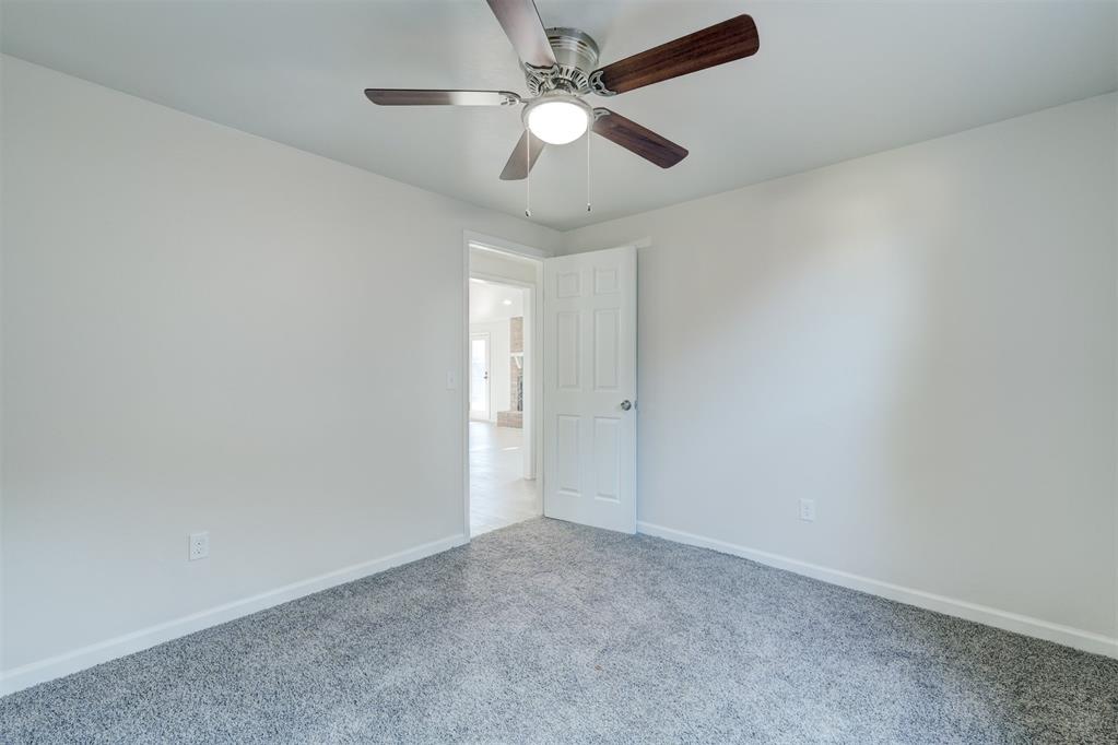 11601 Matthews Avenue Property Photo 29