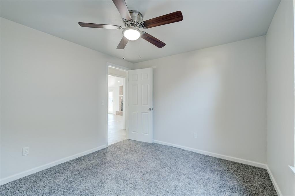 11601 Matthews Avenue Property Photo 30